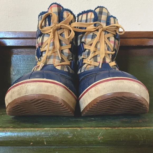 Vintage Sorel plaid boots! Great condition! - Picture 3 of 16